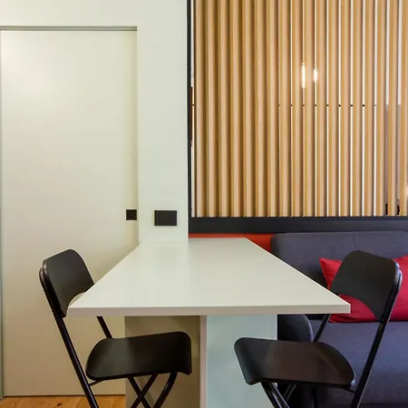 Bilocale Moderno شقة *