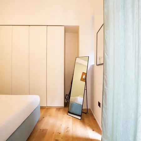 Bilocale Moderno * ميلان