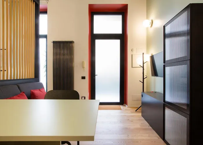 Bilocale Moderno ميلان